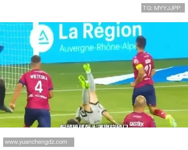 倒钩绝技展现足球明星的非凡魅力与竞技精神 倒钩绝技展现足球明星的非凡魅力与竞技精神